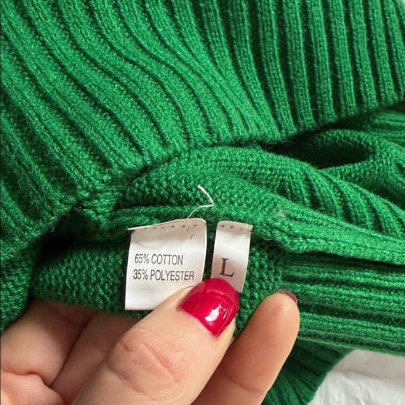 Green Leopard Print Sweater - Picture 9 of 9